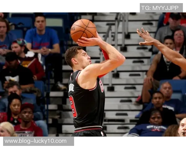 公牛与鹈鹕精彩对决现场直播全程回顾与分析